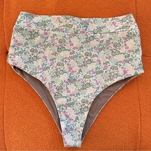 Acacia Bottoms in Echo